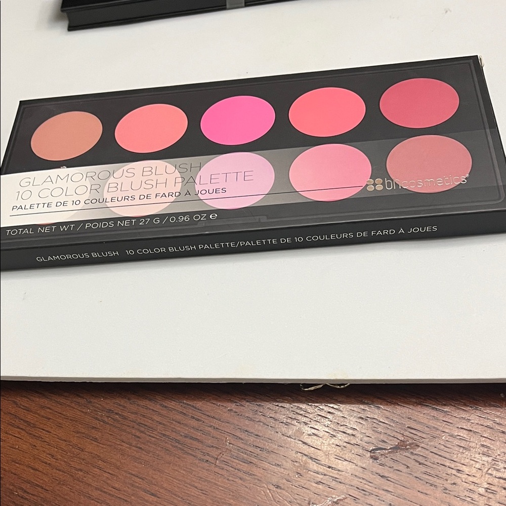 BH Cosmetics Glamorous Blush Palette - Vibrant Pink and Coral Hues